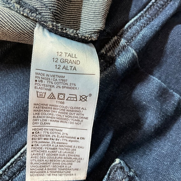 OLD NAVY Cotton Blend High Rise Weekender Wide Leg Dark Wash Pull On Jeans Sz 12 - Picture 7 of 9